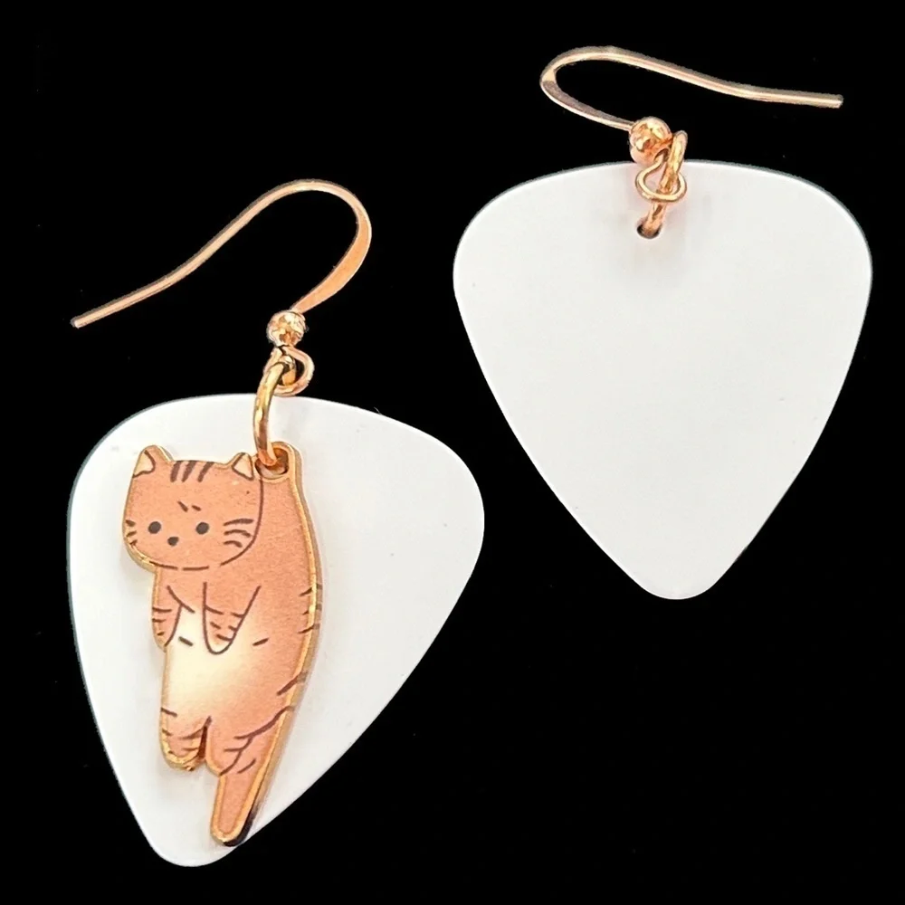 HAND Crafted Earrings Repurposed Guitar picks Tabby Kitty Charm Pendant - Picture 3 of 7